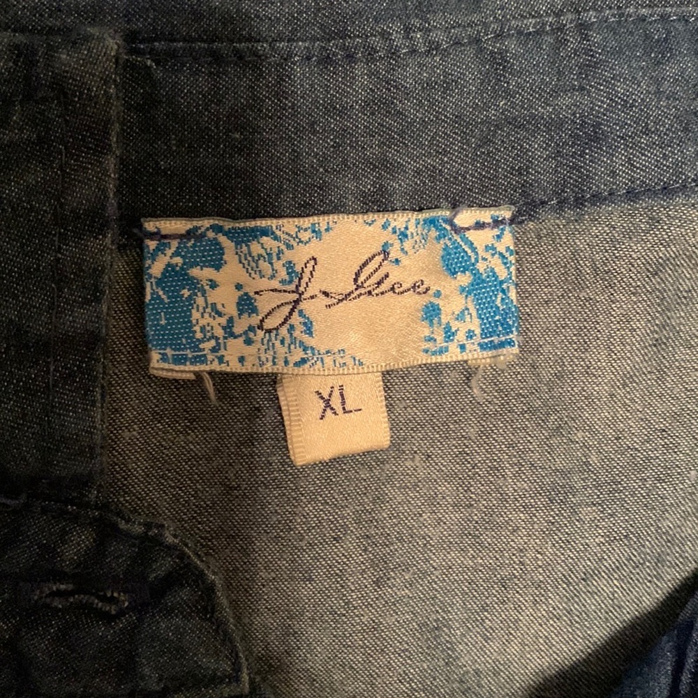 LMT: Light Denim Shirt Dress with two embroidered flowers - Picture 12 of 12